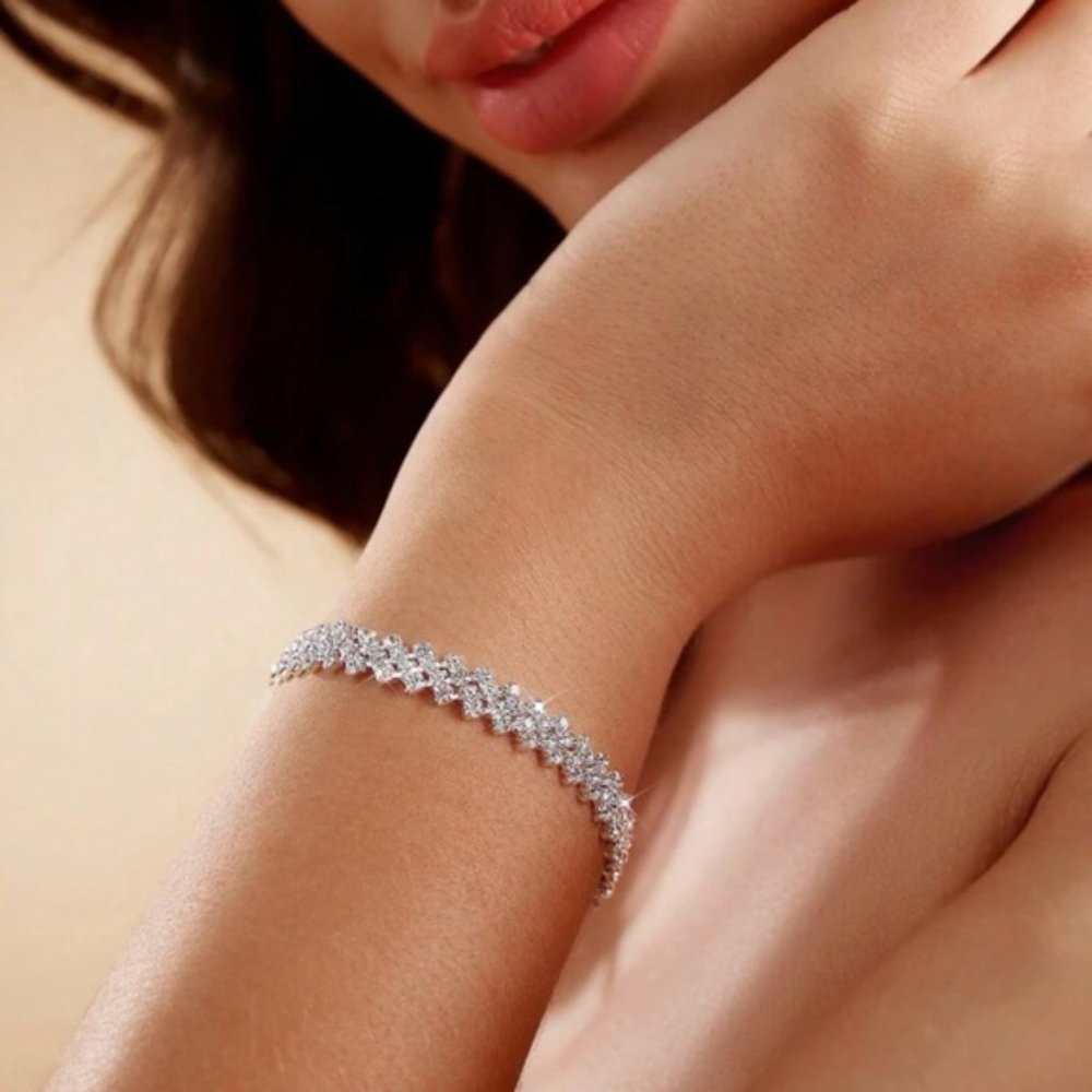 Glamorous Zinc Alloy Rhinestone Decor Bracelet For Women For Party Wedding Gift - Picture 4 of 7